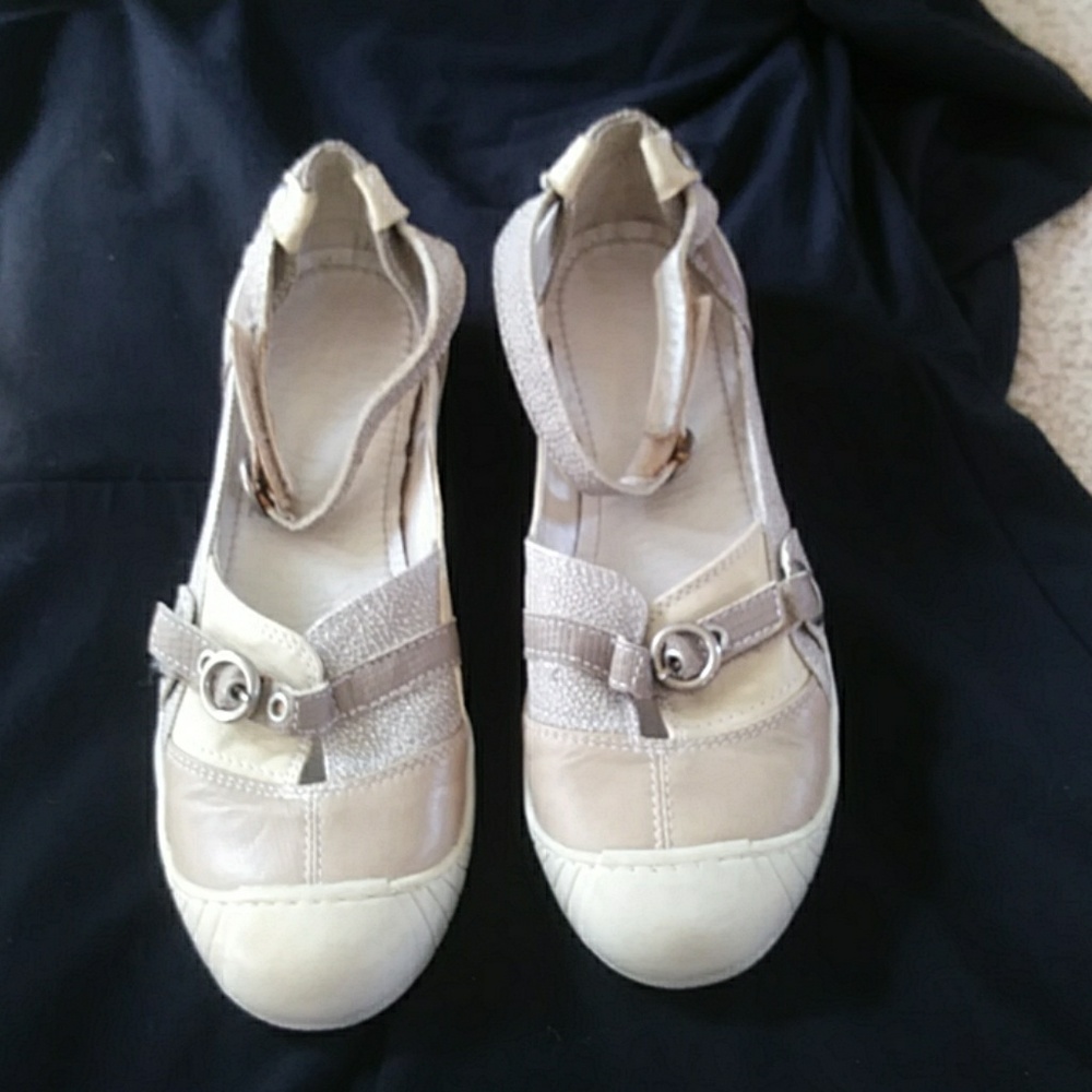 Pataugus shoes size 36...(6)  Cream, tan